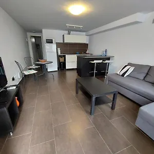 https://modern-apartment-walking-distance-of-the-sea.es-andalucia.com